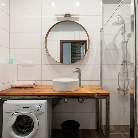 Apartment Golden - Cozy Studio - Main Rail Station&k24
